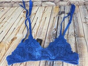 Fredricks Of Hollywood Jessica Bra NEW Small/Medium Blue